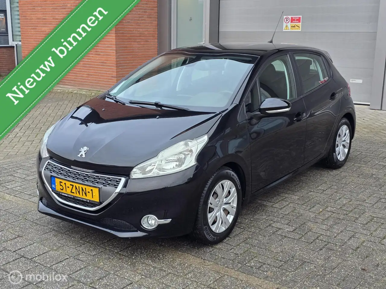 Peugeot 208 1.2 VTi Access_Airco_Apk — photo 1 of 29