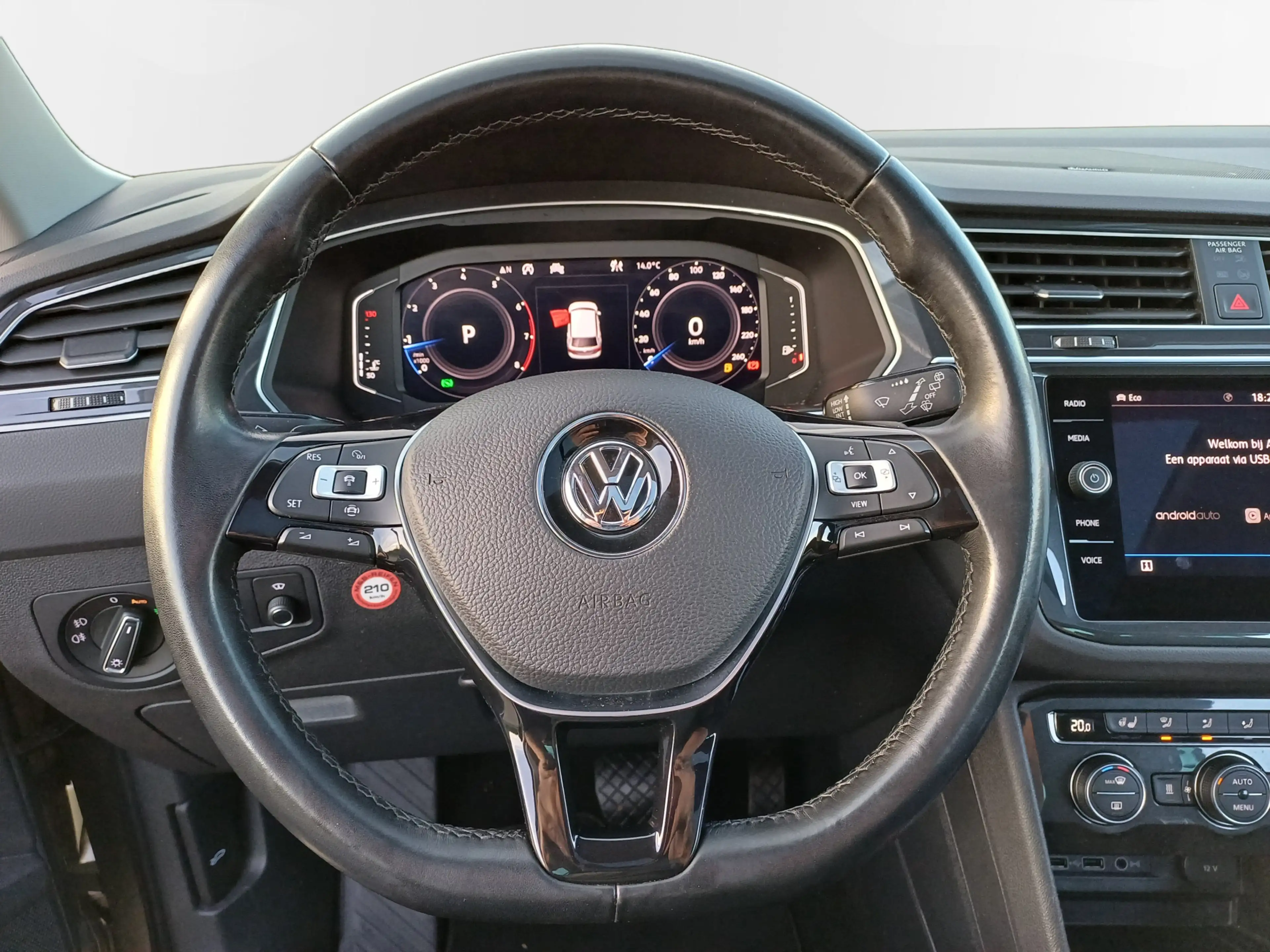 Volkswagen Tiguan 2.0 4Motion Highline Business R /Pano/Carplay/360 — photo 43
