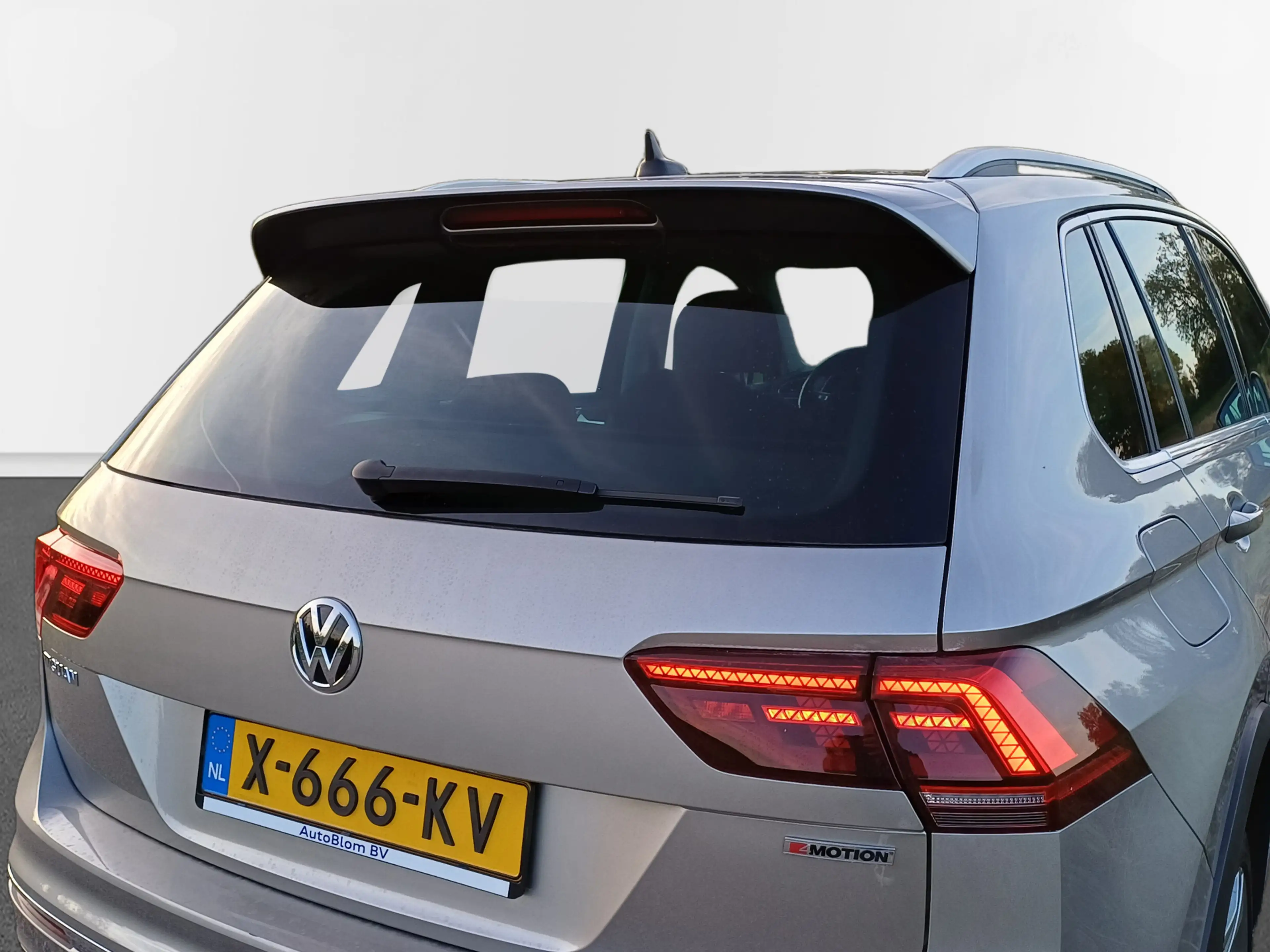 Volkswagen Tiguan 2.0 4Motion Highline Business R /Pano/Carplay/360 — photo 15