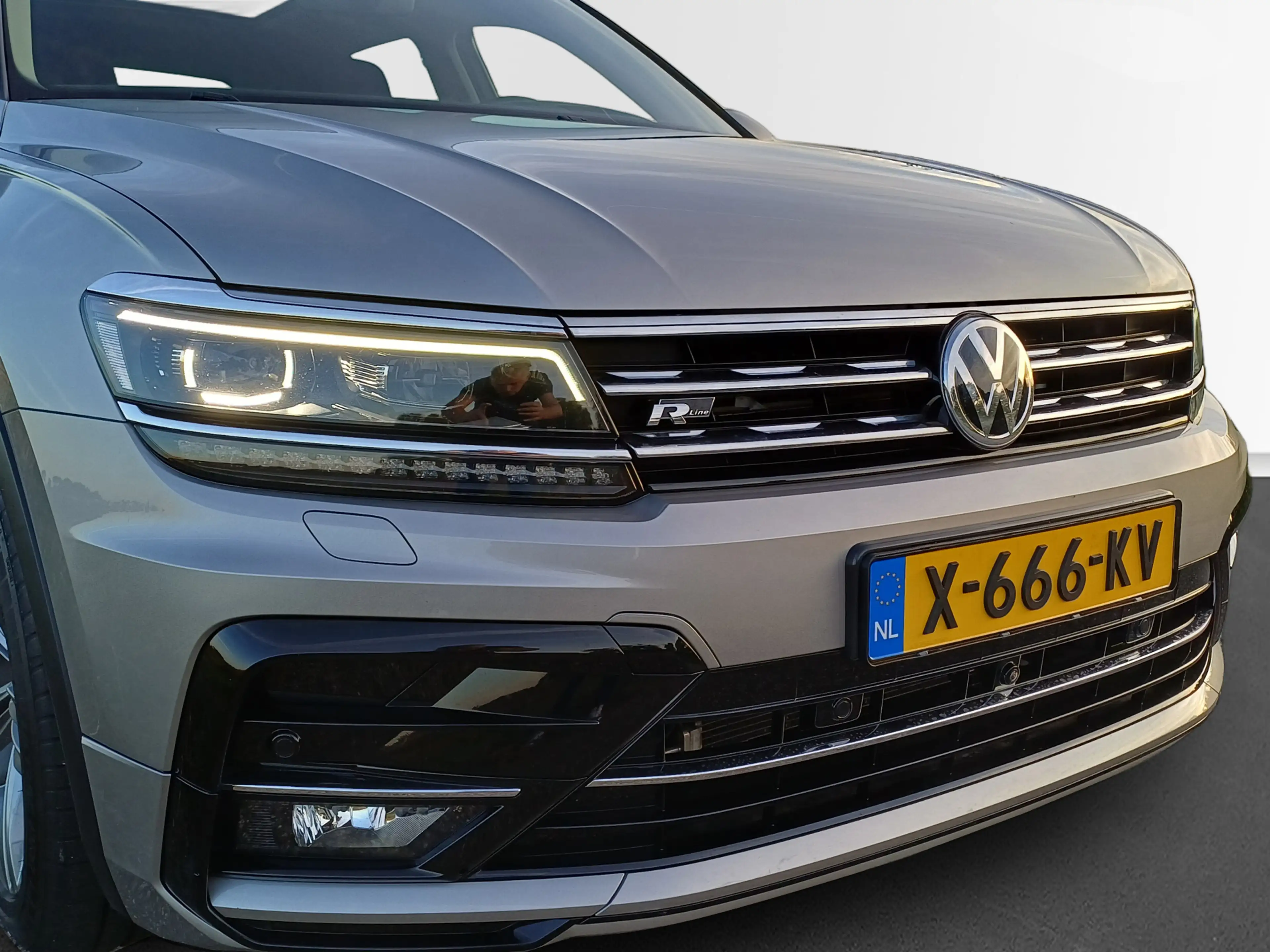 Volkswagen Tiguan 2.0 4Motion Highline Business R /Pano/Carplay/360 — photo 19