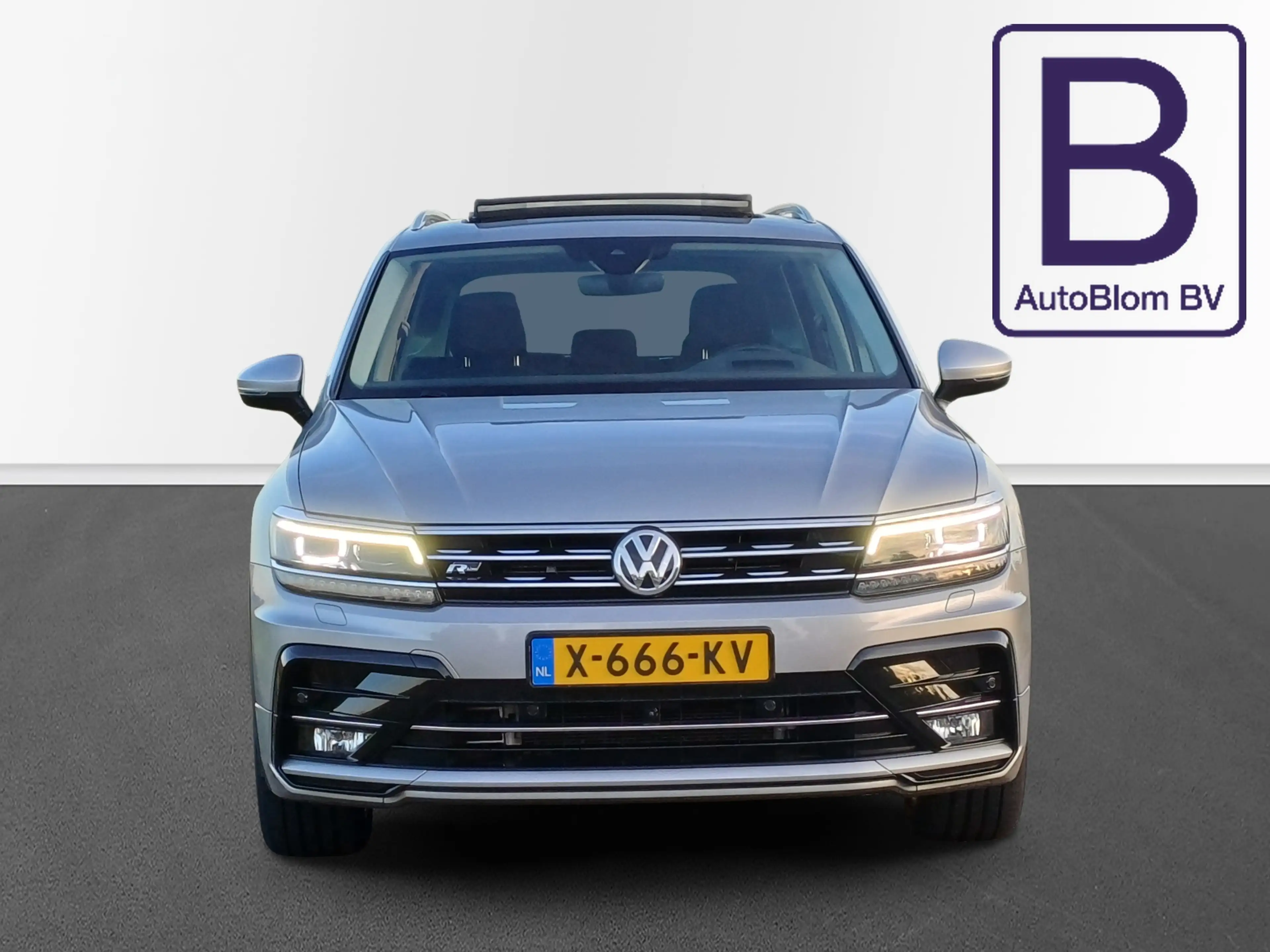 Volkswagen Tiguan 2.0 4Motion Highline Business R /Pano/Carplay/360 — photo 4