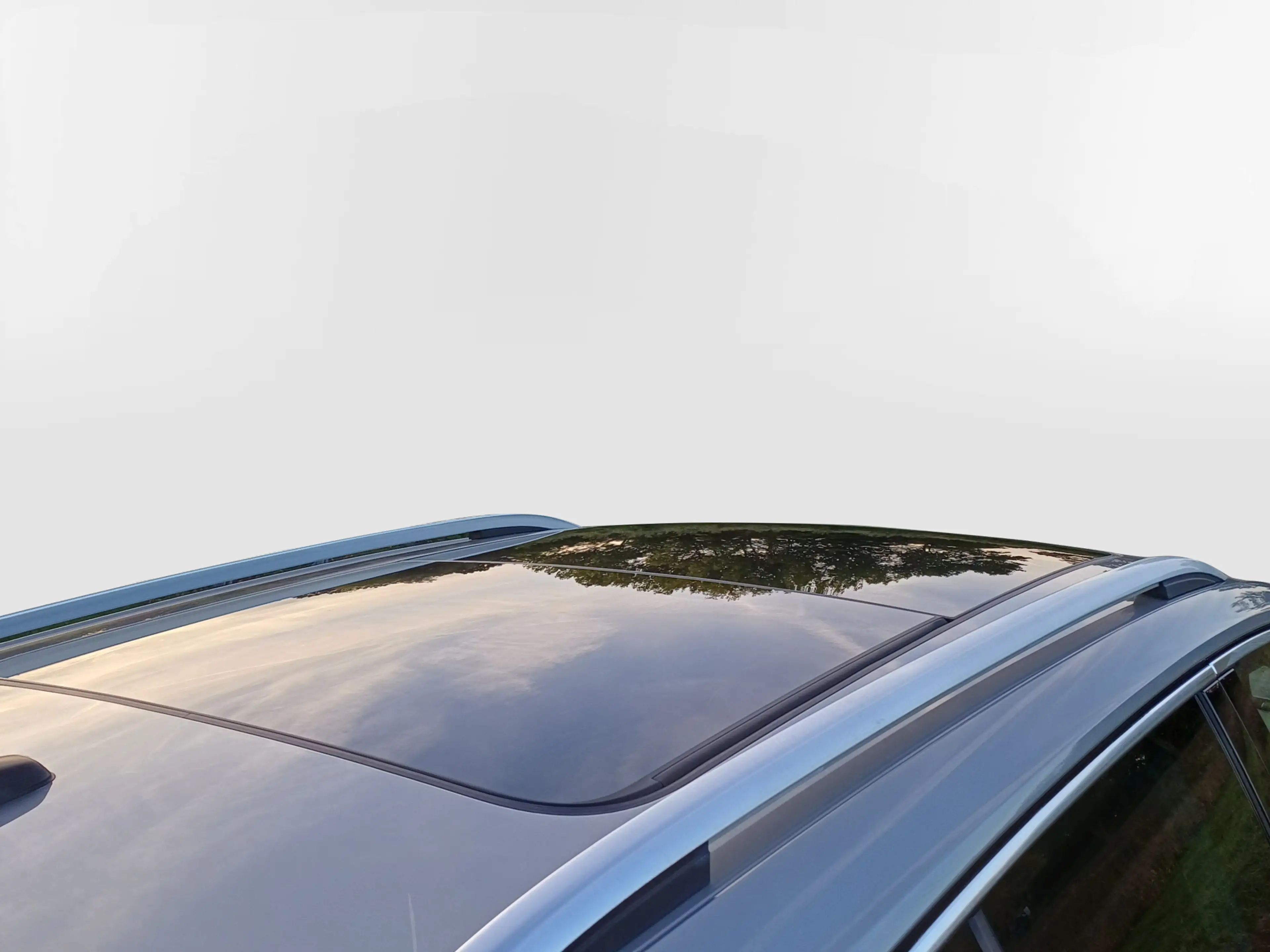 Volkswagen Tiguan 2.0 4Motion Highline Business R /Pano/Carplay/360 — photo 17