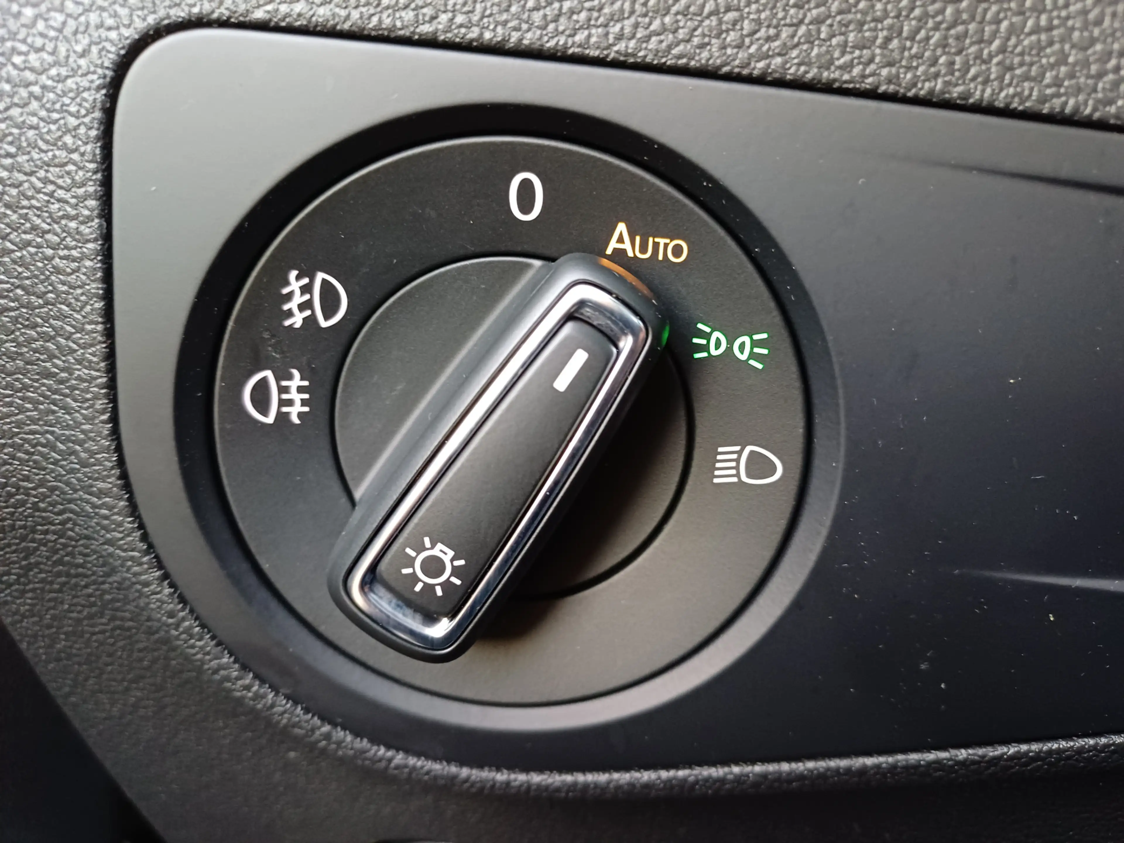 Volkswagen Tiguan 2.0 4Motion Highline Business R /Pano/Carplay/360 — photo 42