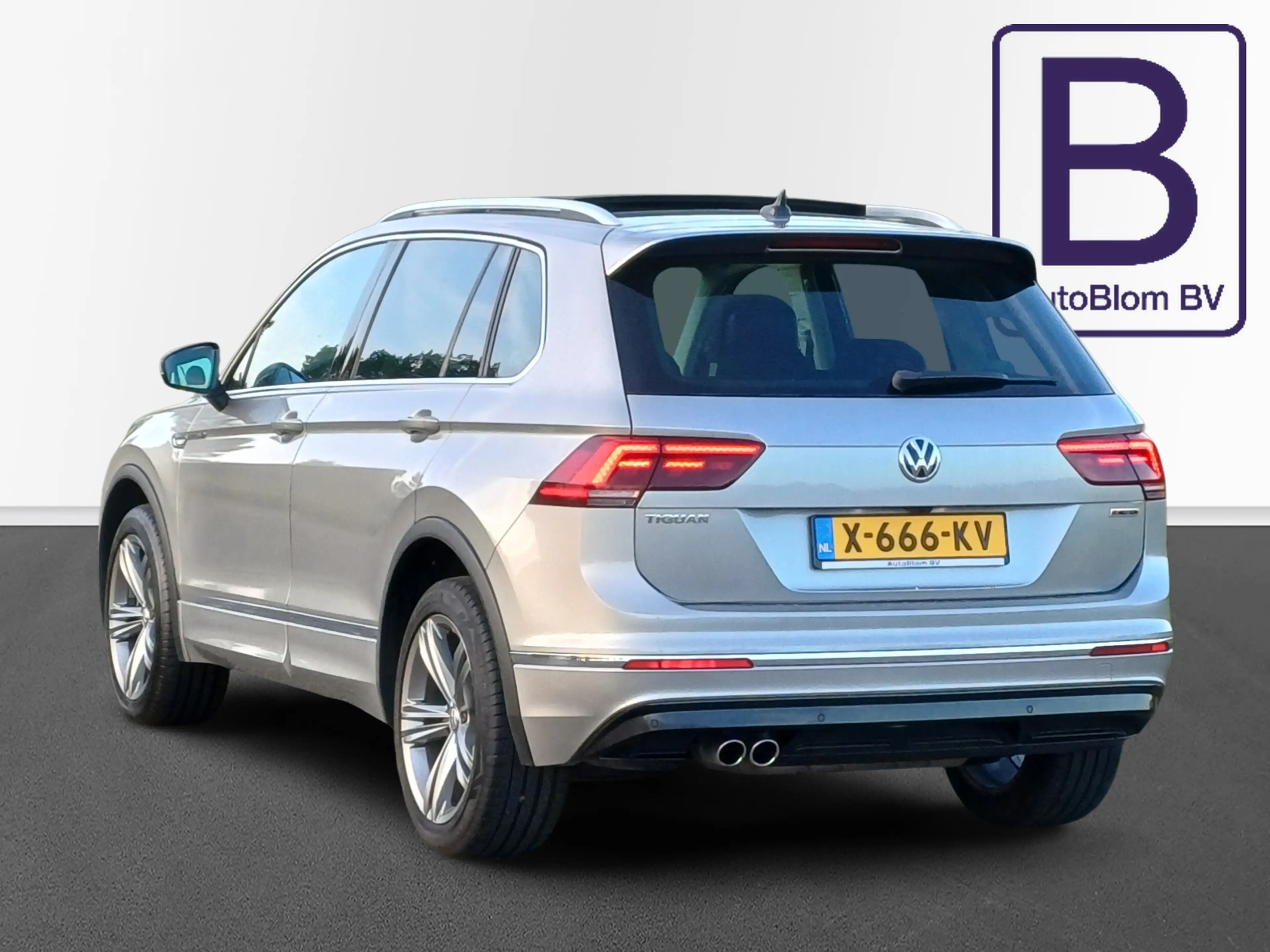 Volkswagen Tiguan 2.0 4Motion Highline Business R /Pano/Carplay/360 — photo 8
