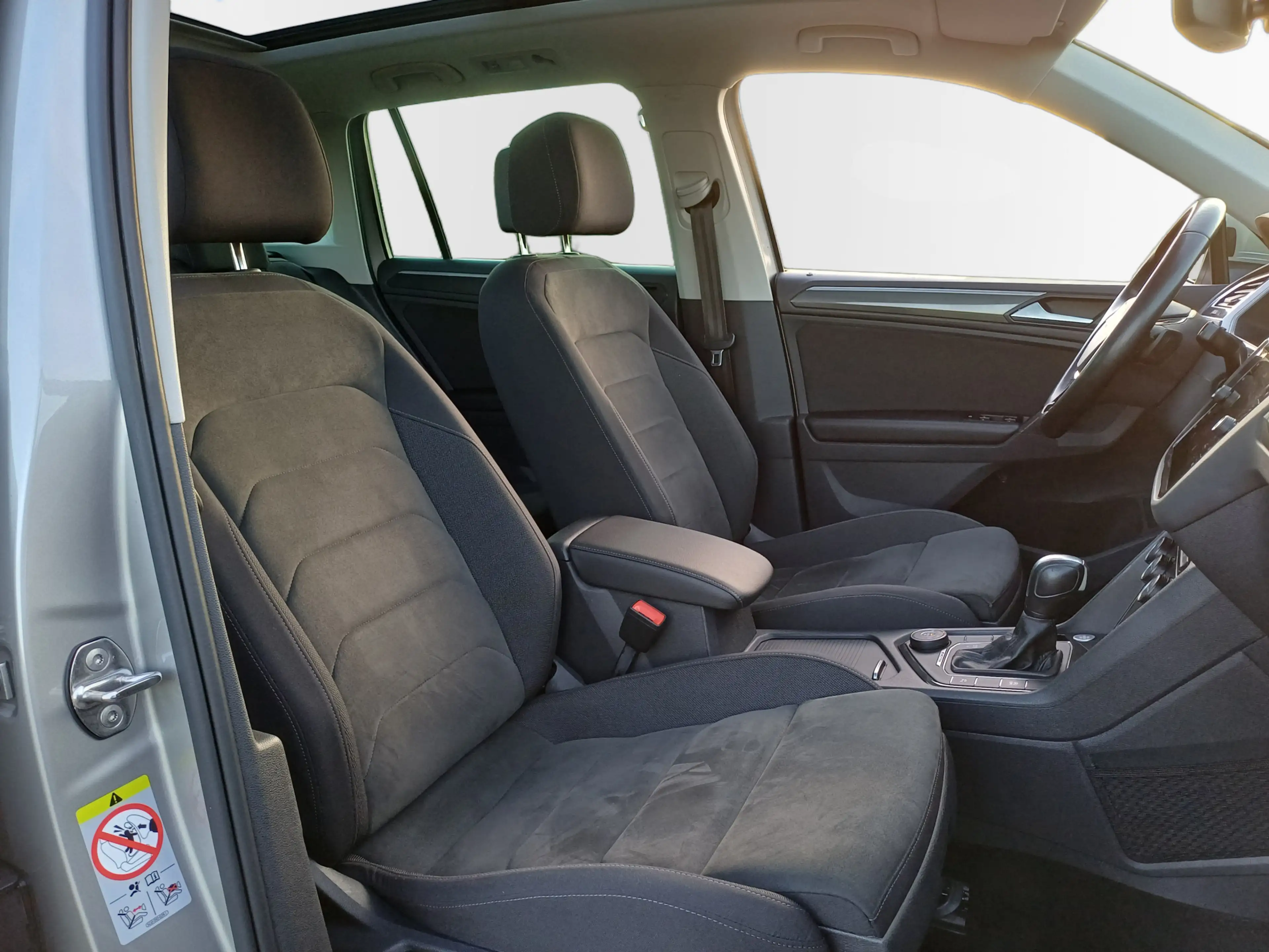 Volkswagen Tiguan 2.0 4Motion Highline Business R /Pano/Carplay/360 — photo 35