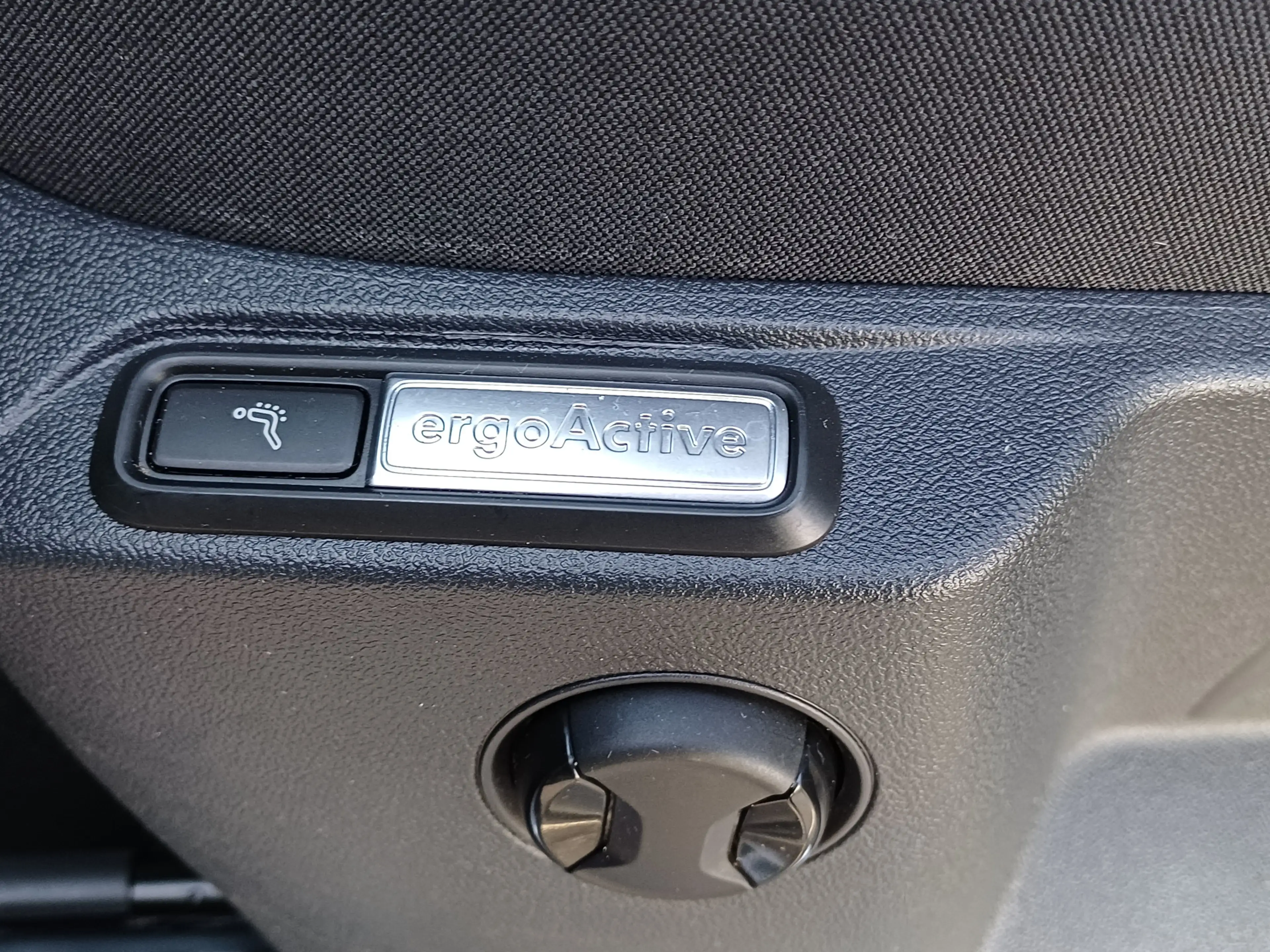 Volkswagen Tiguan 2.0 4Motion Highline Business R /Pano/Carplay/360 — photo 25