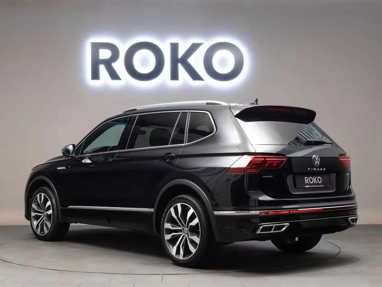 2023 Volkswagen Tiguan Allspace R-Line Matrix HuD Apps H&K 360°, photograph 7