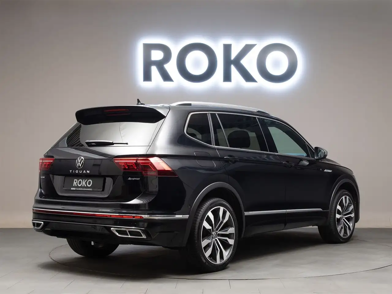 2023 Volkswagen Tiguan Allspace R-Line Matrix HuD Apps H&K 360°, photograph 5