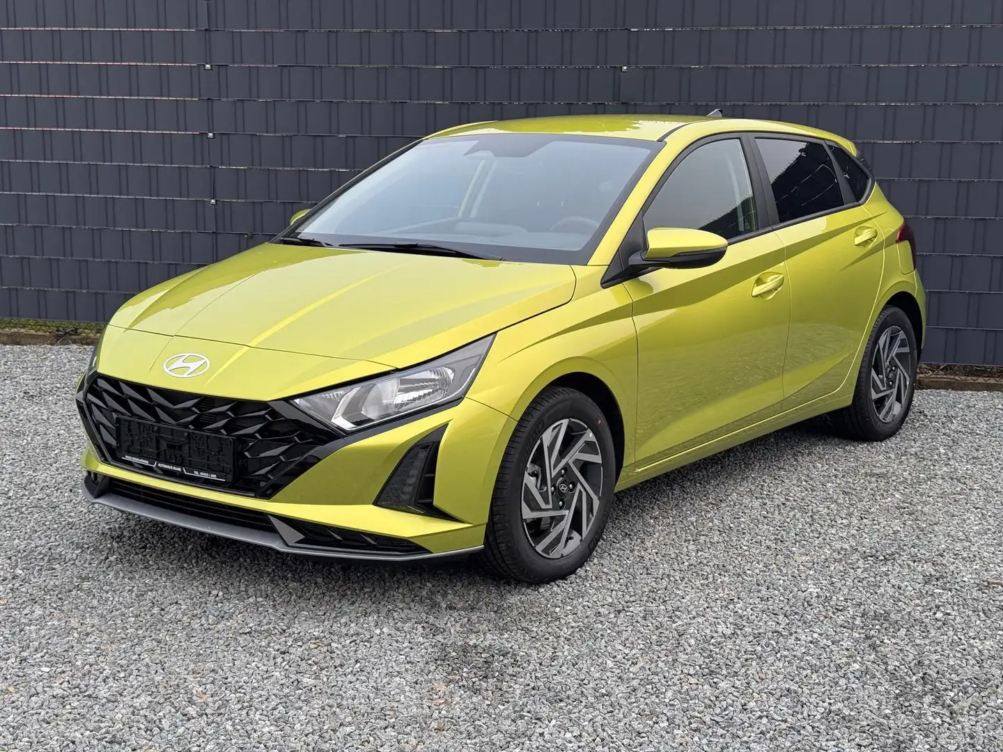 Hyundai i20 Family 66 kW (90 PS), Schaltgetriebe Gelb - 1