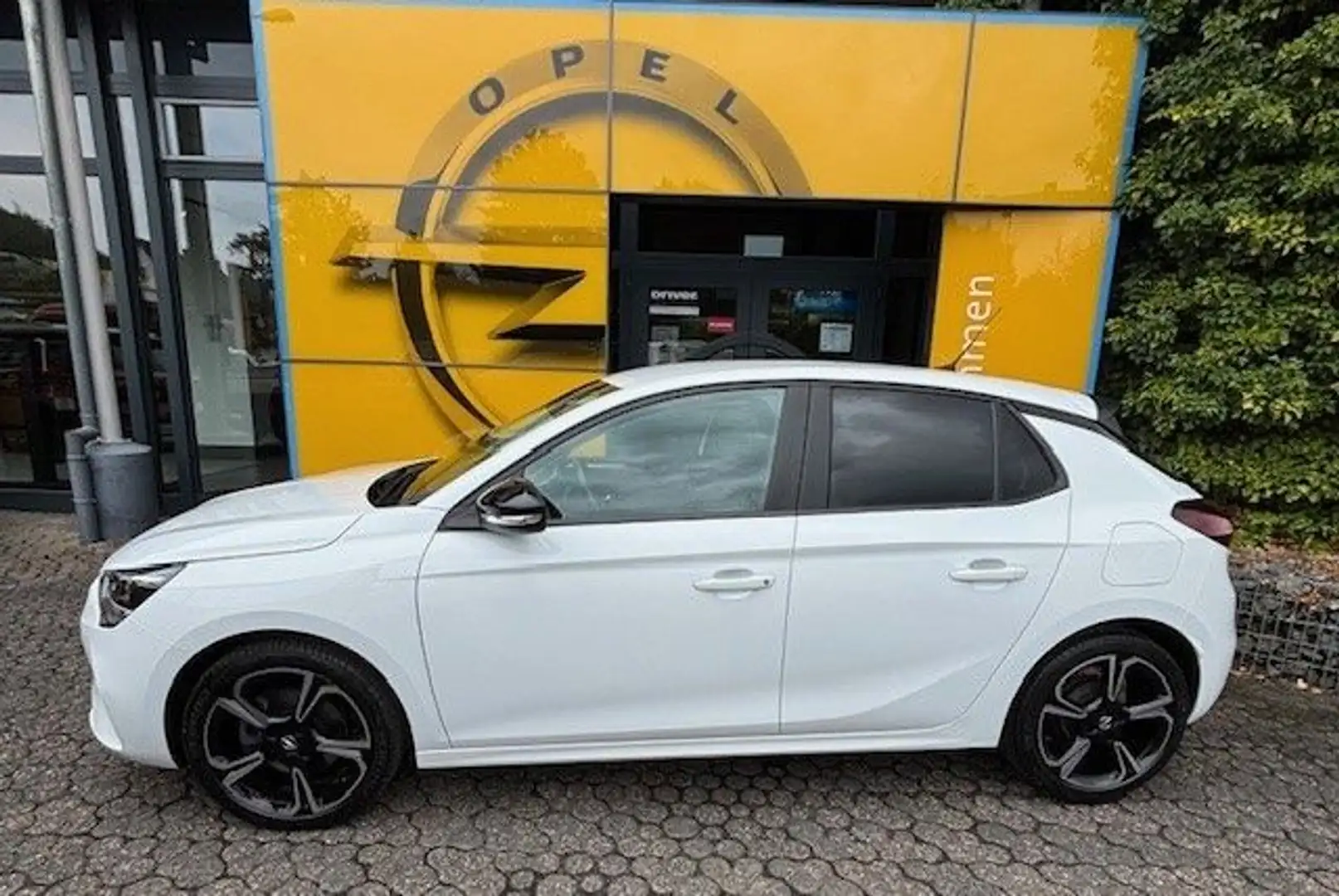 Opel Corsa F Edition - 2