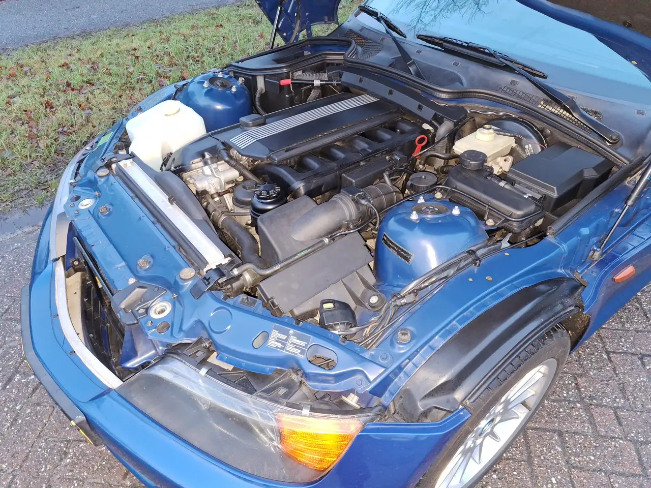 BMW Z3 2.0i S Widebody 6 cyl. topas blue 98000km like new, foto 11