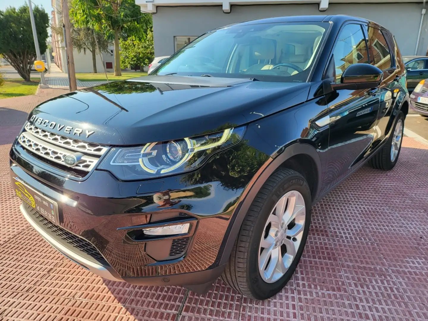 Land Rover Discovery Sport 2.0TD4 HSE 4x4 Aut. 150 Negro - 1