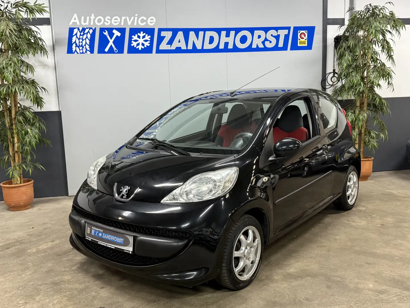 Peugeot 107 1.0-12V XR // APK tot 04-07-2026!!! Schwarz - 1