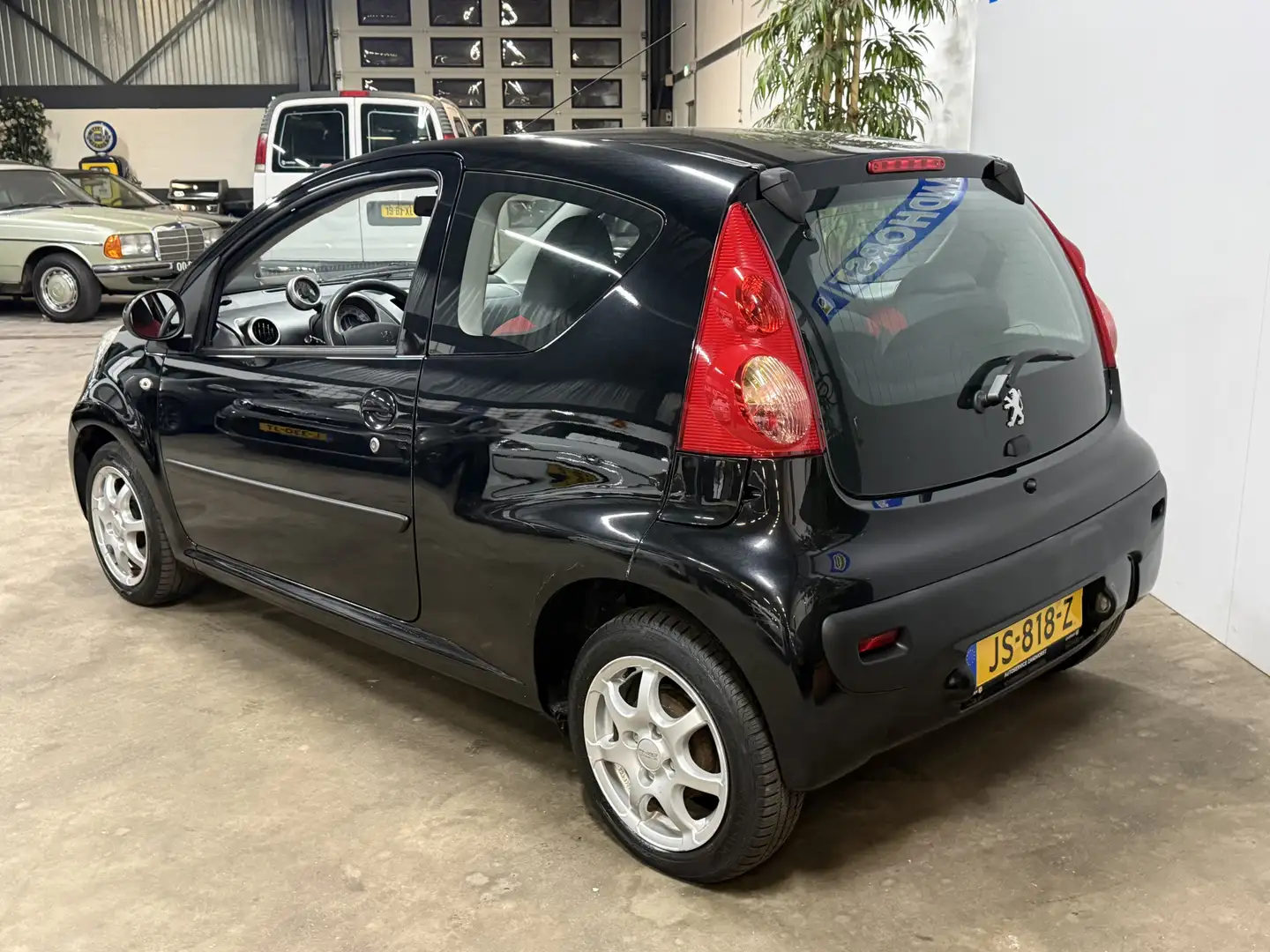 Peugeot 107 1.0-12V XR // APK tot 04-07-2026!!! Schwarz - 2