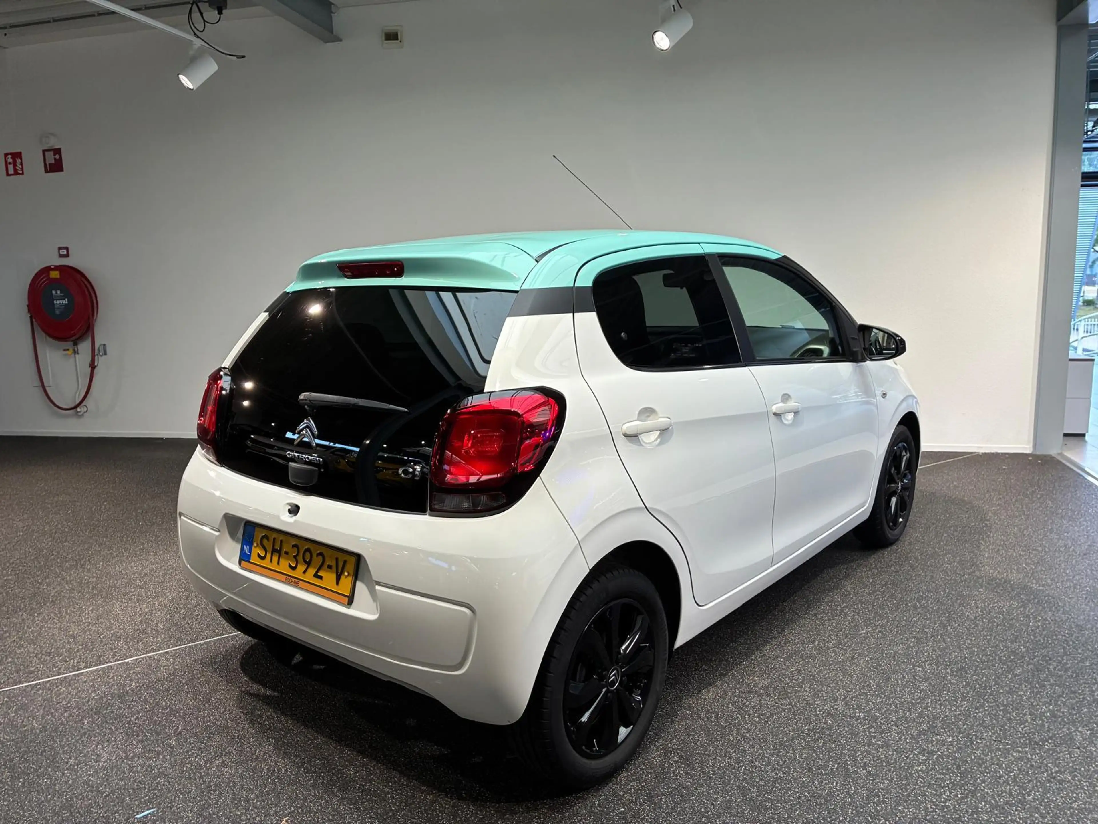 Citroen C1 1.0 e-VTi Shine | Airco | Camera | Lichtmetalen ve — photo 2