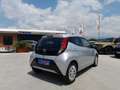 Toyota Aygo II 2018 5p 5p 1.0 x-play 72cv Silber - thumbnail 11