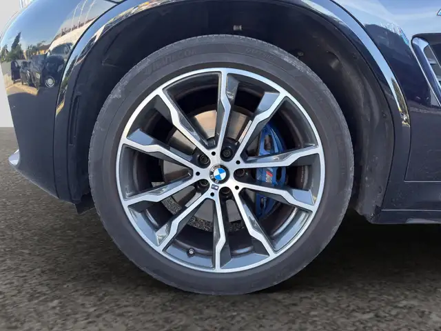BMW X3 view 7