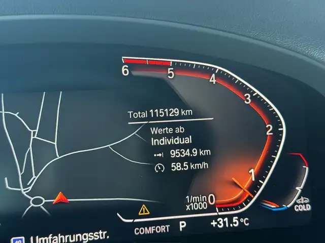 BMW X3 view 10