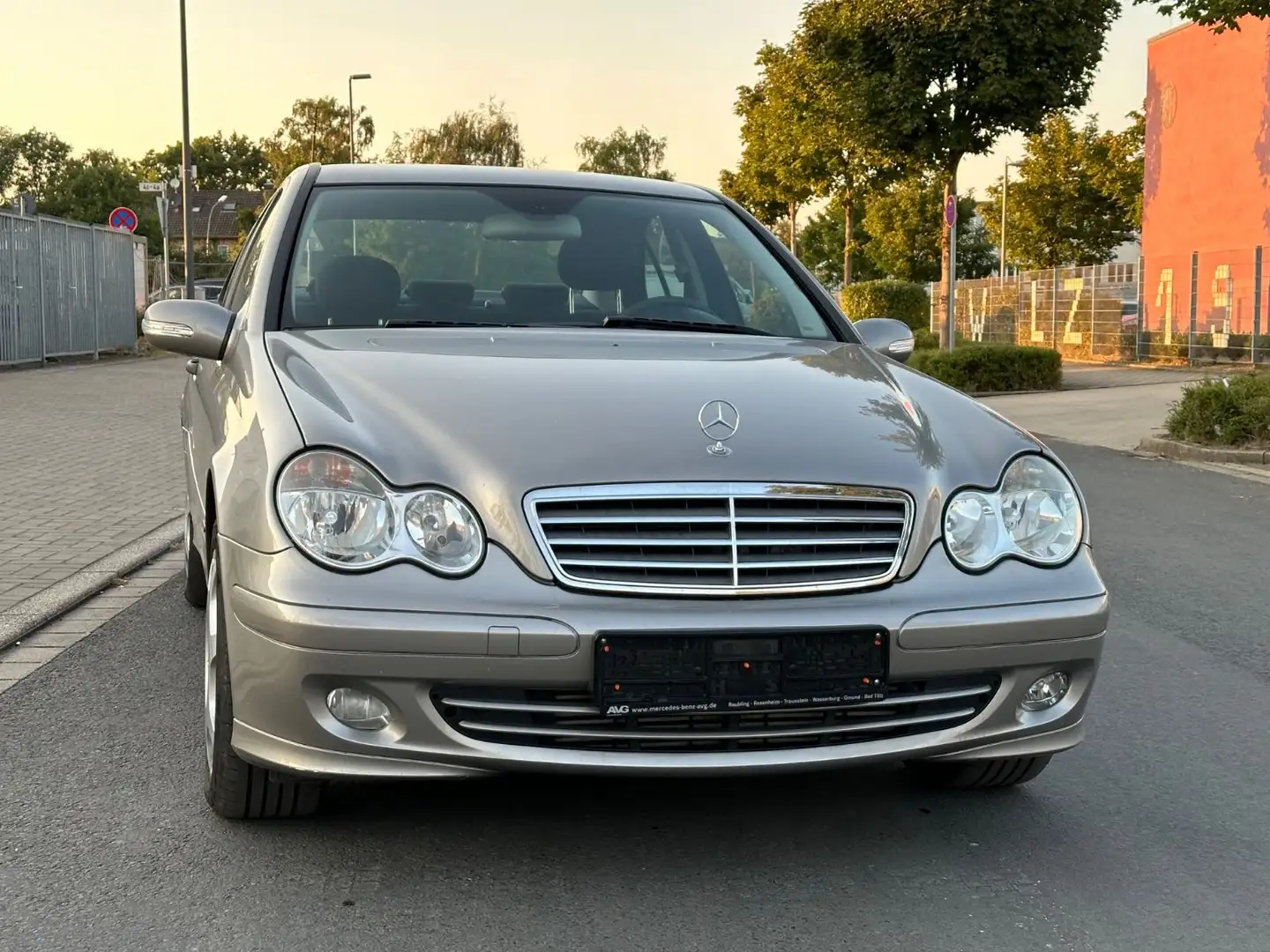 Mercedes-Benz C 180 Kompressor Automatik Classic Grau - 2