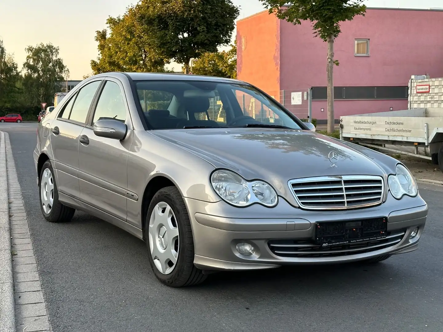 Mercedes-Benz C 180 Kompressor Automatik Classic Grau - 1