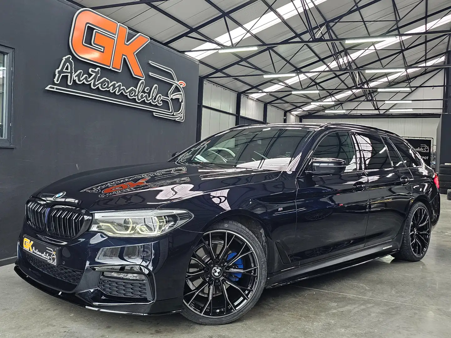 BMW 520 i Touring PACK M + PERFORMANCE Blauw - 1