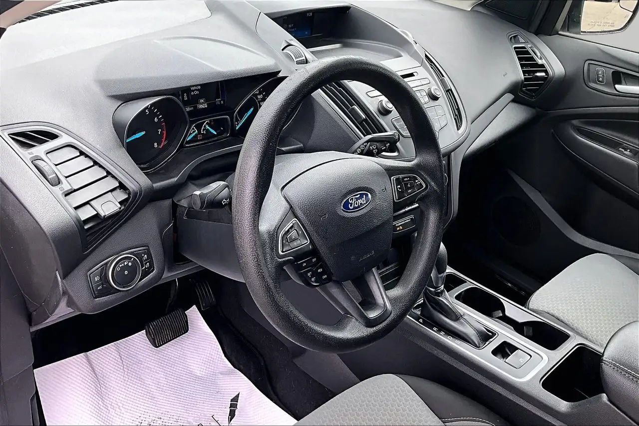 Ford Escape снимка Ford Escape