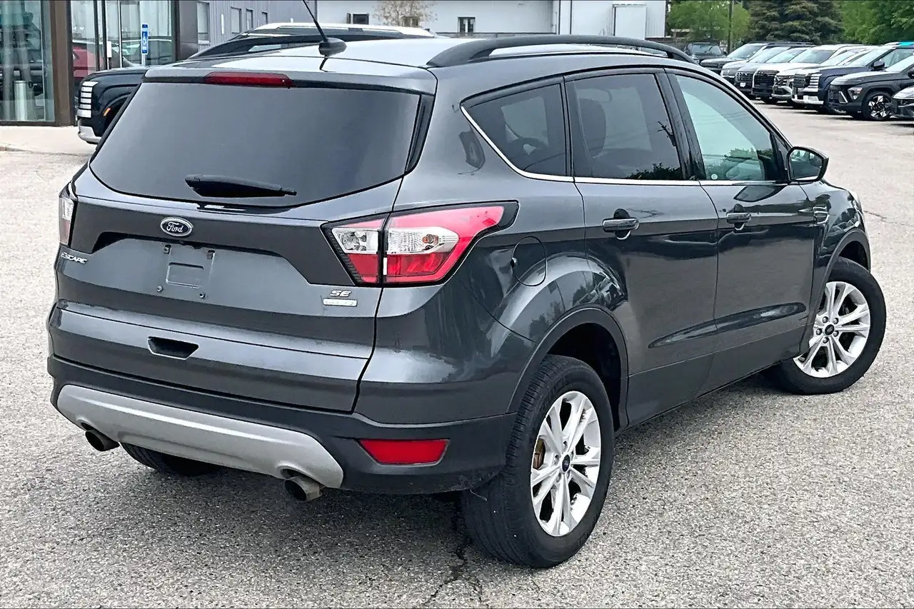 Ford Escape снимка Ford Escape
