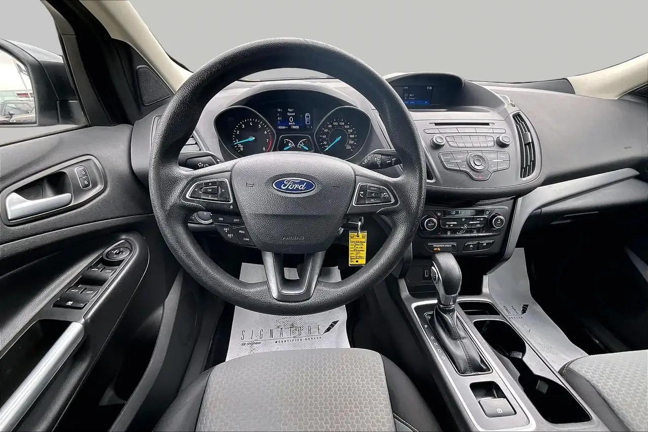 Ford Escape снимка Ford Escape