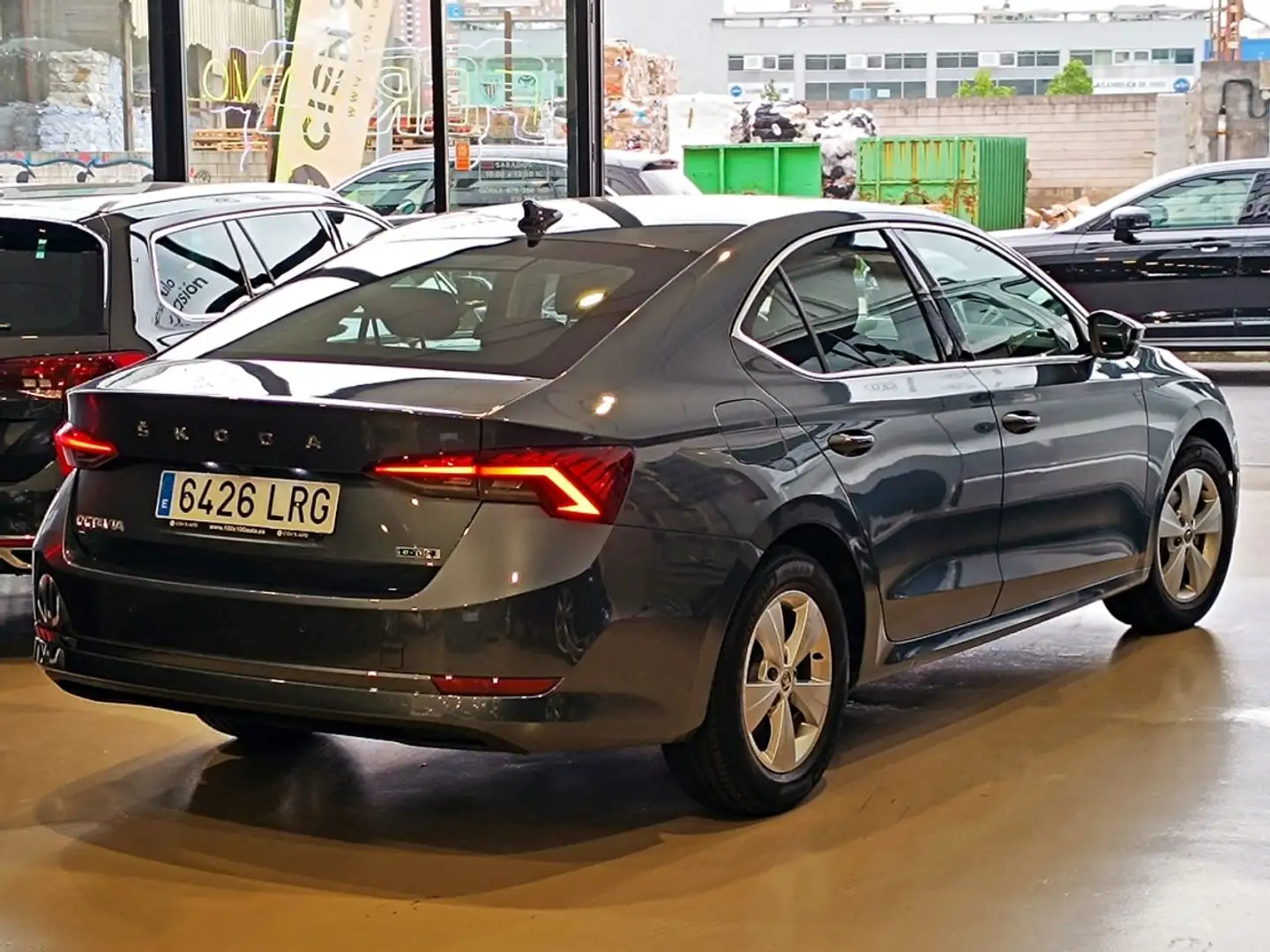 Skoda Octavia 1.5 TSI m-HEV 110kW (150CV) DSG Ambition Grau - 2