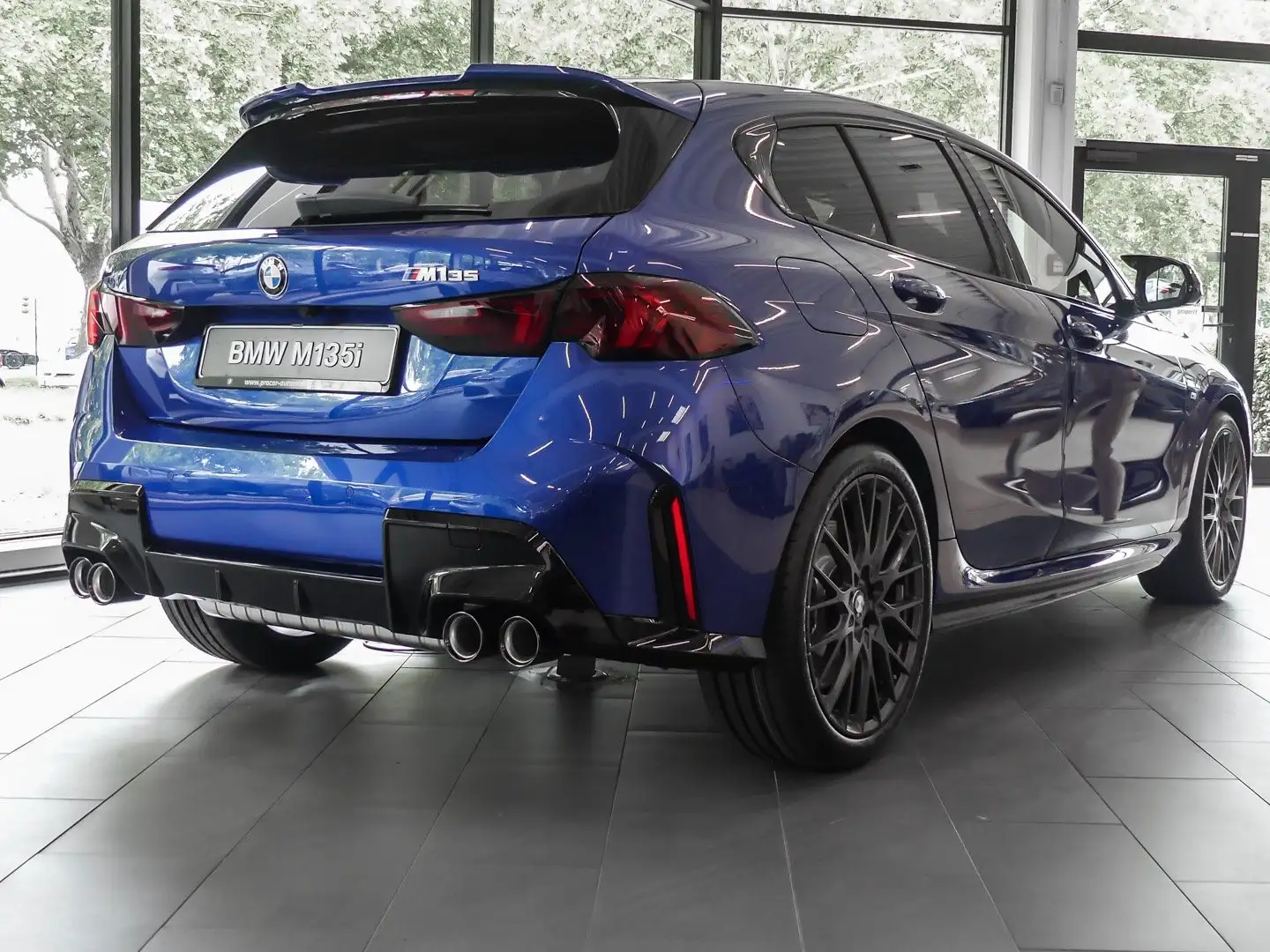 BMW 135 M135 xDrive M Sport HUD ACC RFK NAVI LED DAB LM Blau - 2