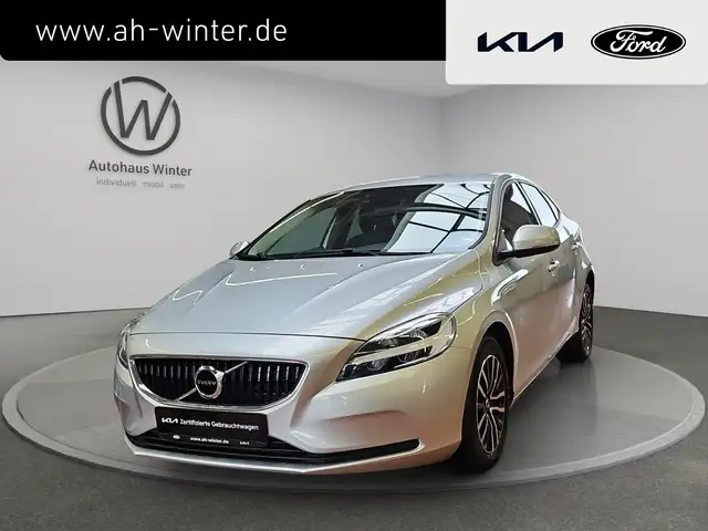 Volvo V40 T3 Momentum LED Navi Klimaaut SHZ PDC