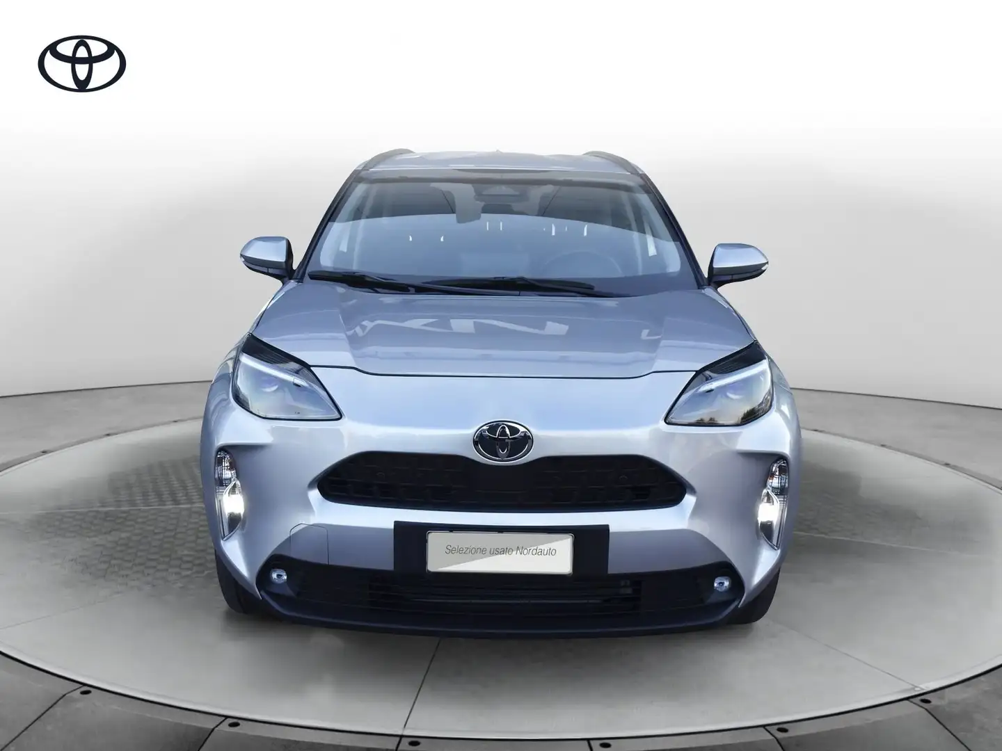 Toyota Yaris Cross Yaris Cross 1.5 Hybrid 5p. E-CVT Active Zilver - 2