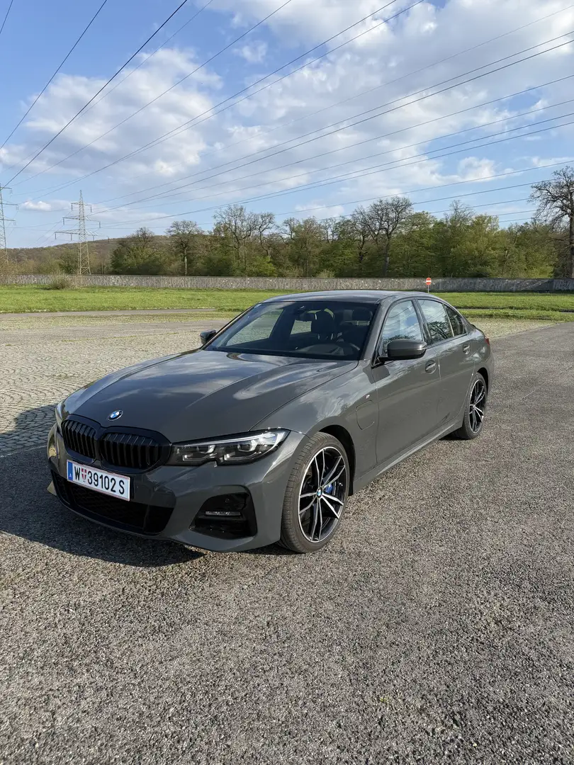 BMW Active Hybrid 3 330e m-paket+ / individual Grau - 1
