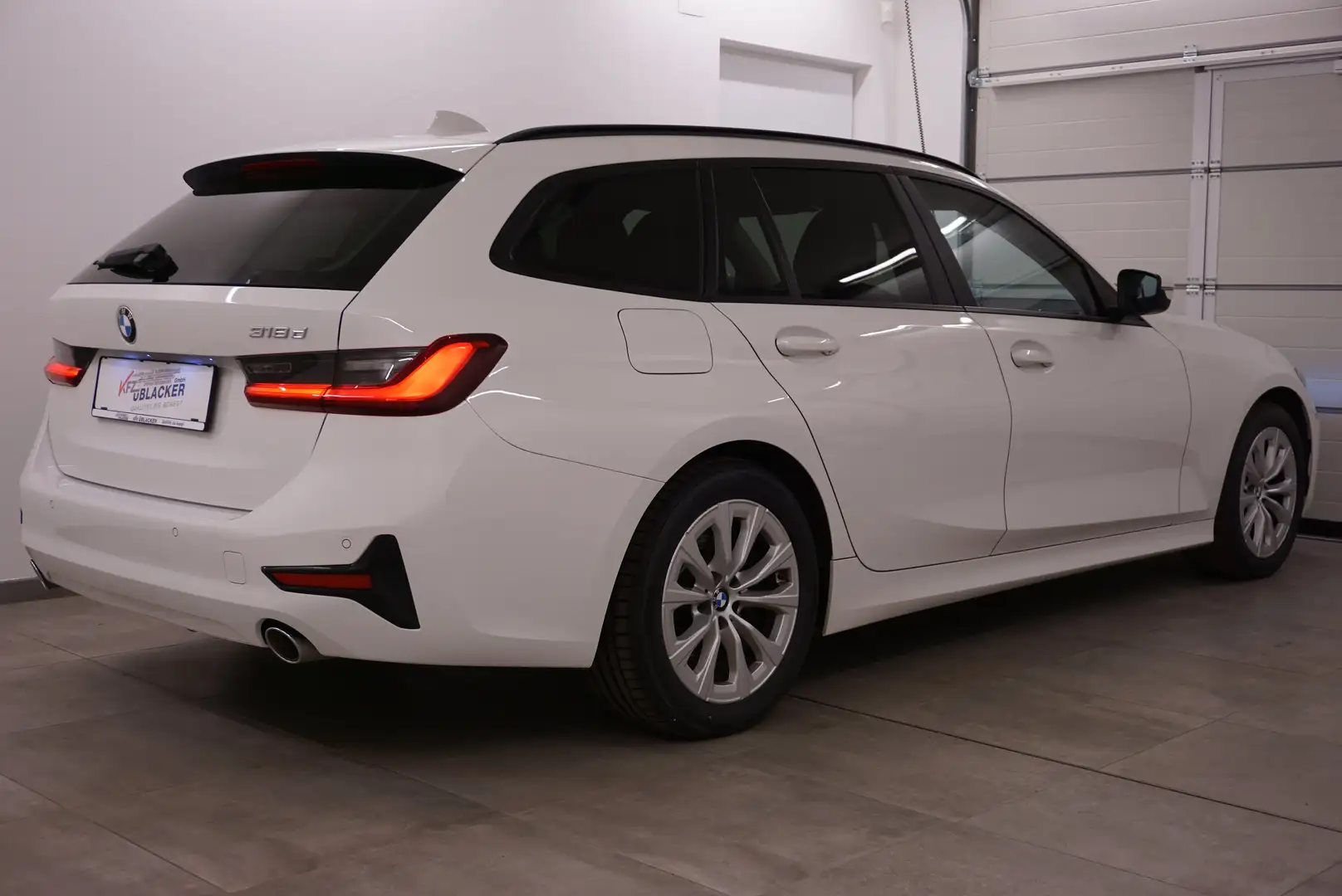 BMW 318 d Automatik/ Anhängervorrichtung/ Digital Tacho Blanc - 2