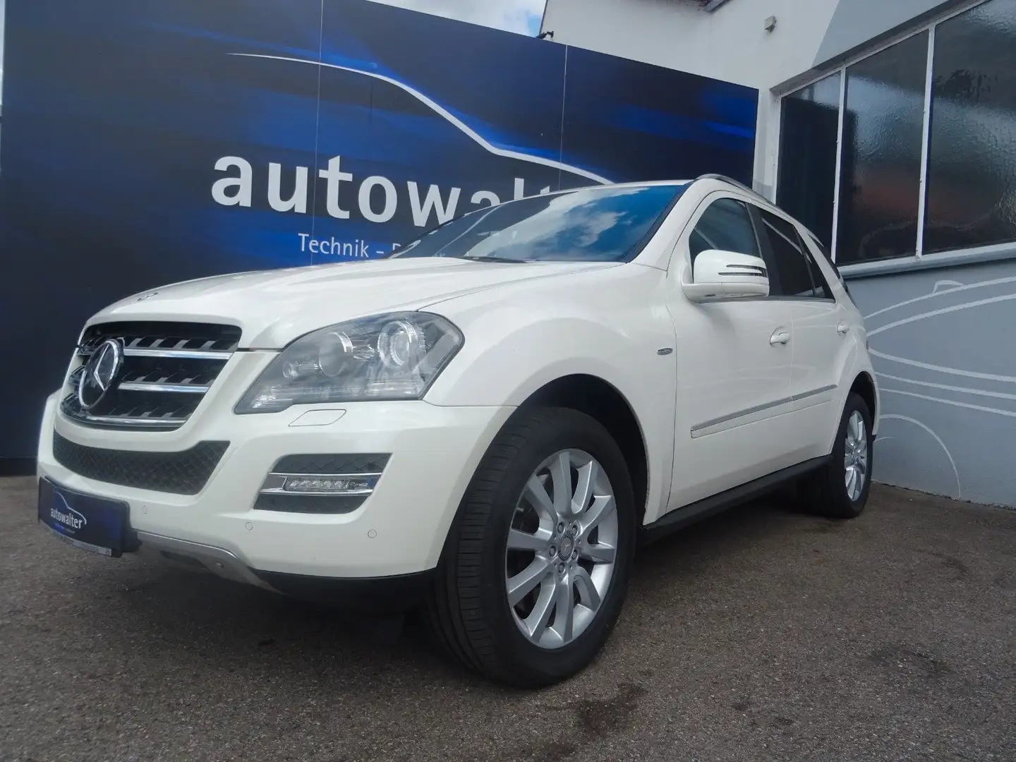Mercedes-Benz ML 500 4 Matic, Grand Edition Blanco - 2