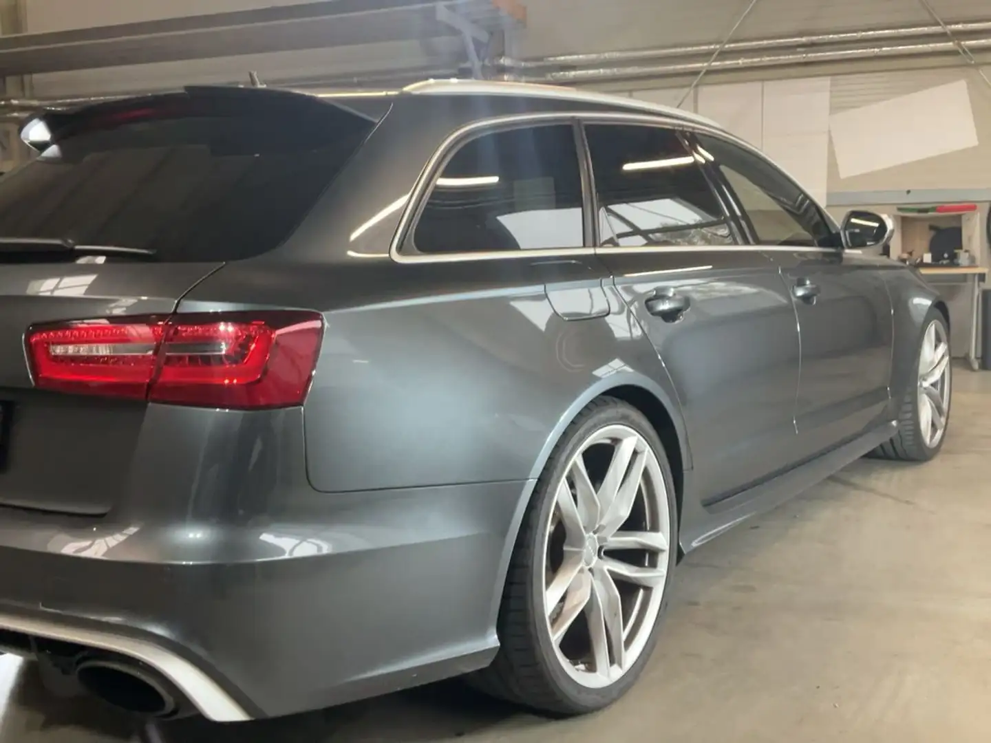 Audi RS6 RS6 Avant Grau - 1