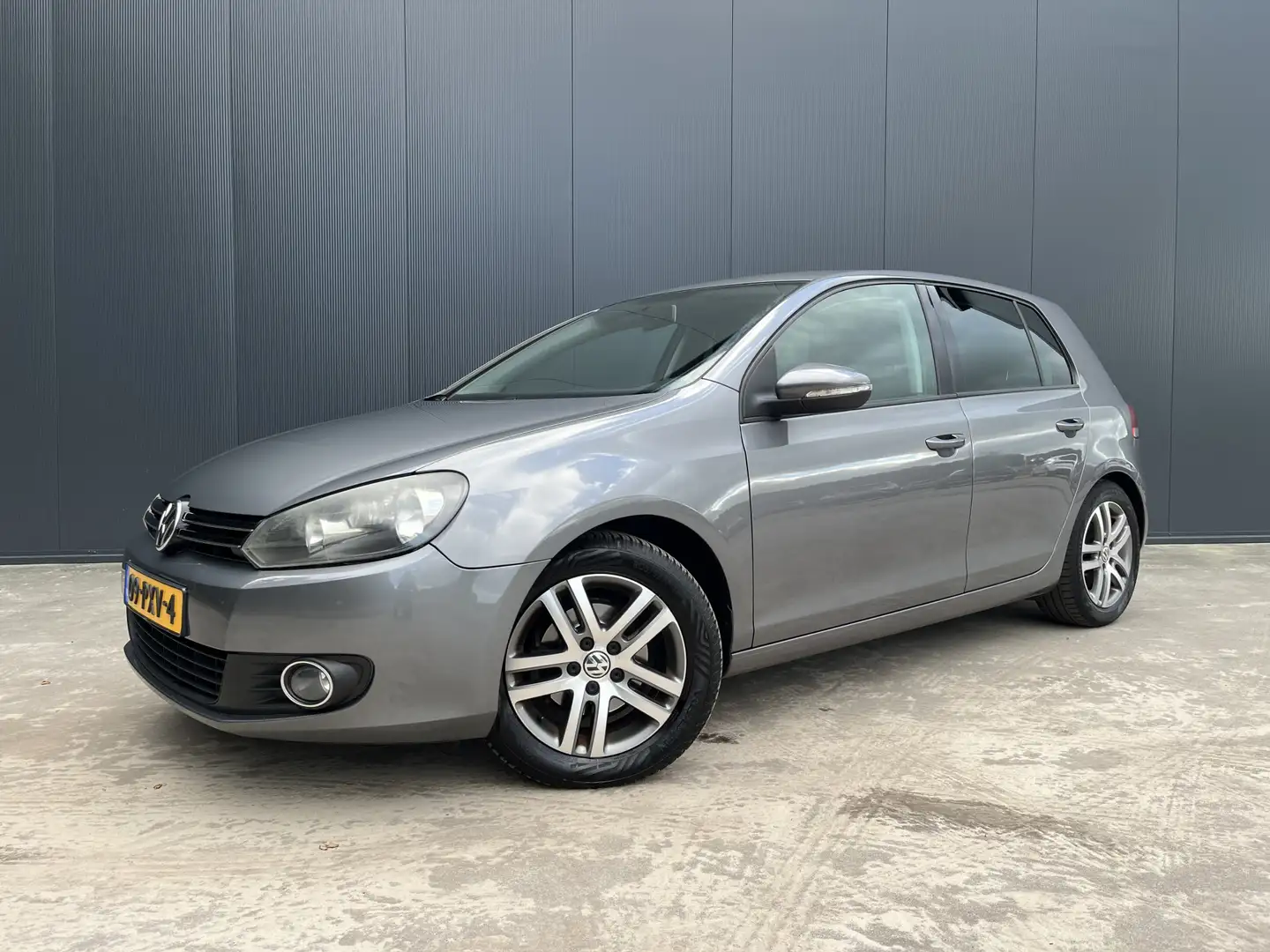 Volkswagen Golf 1.2 TSI Comfortline BlueMotion NAVI CRUISE ECC AFN Gris - 1