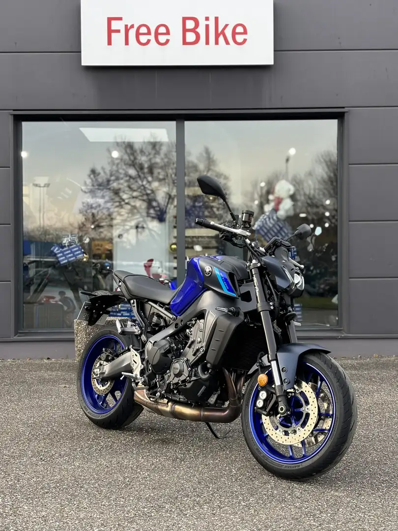 Yamaha MT-09 - 1