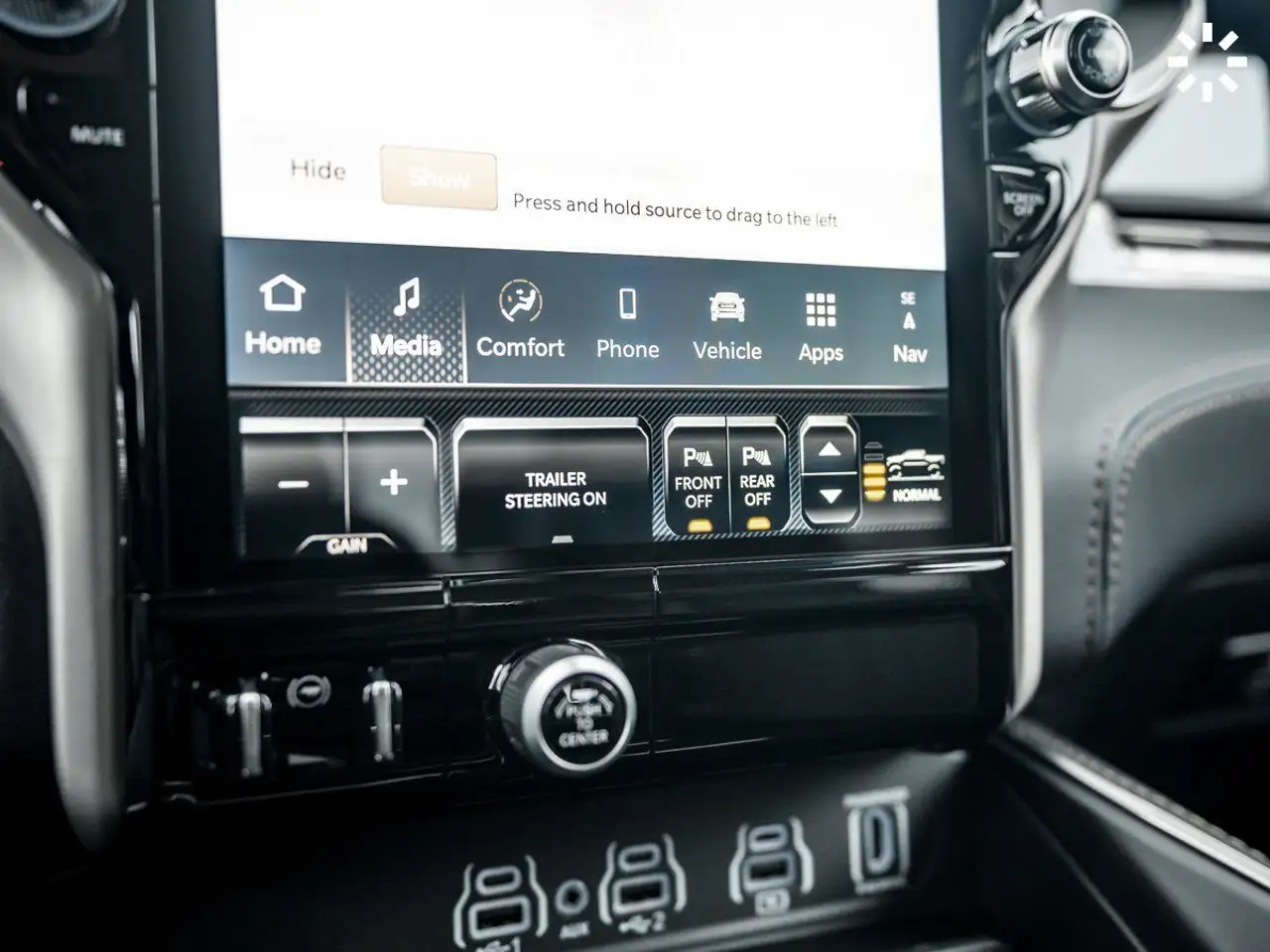 RAM 1500 снимка RAM 1500