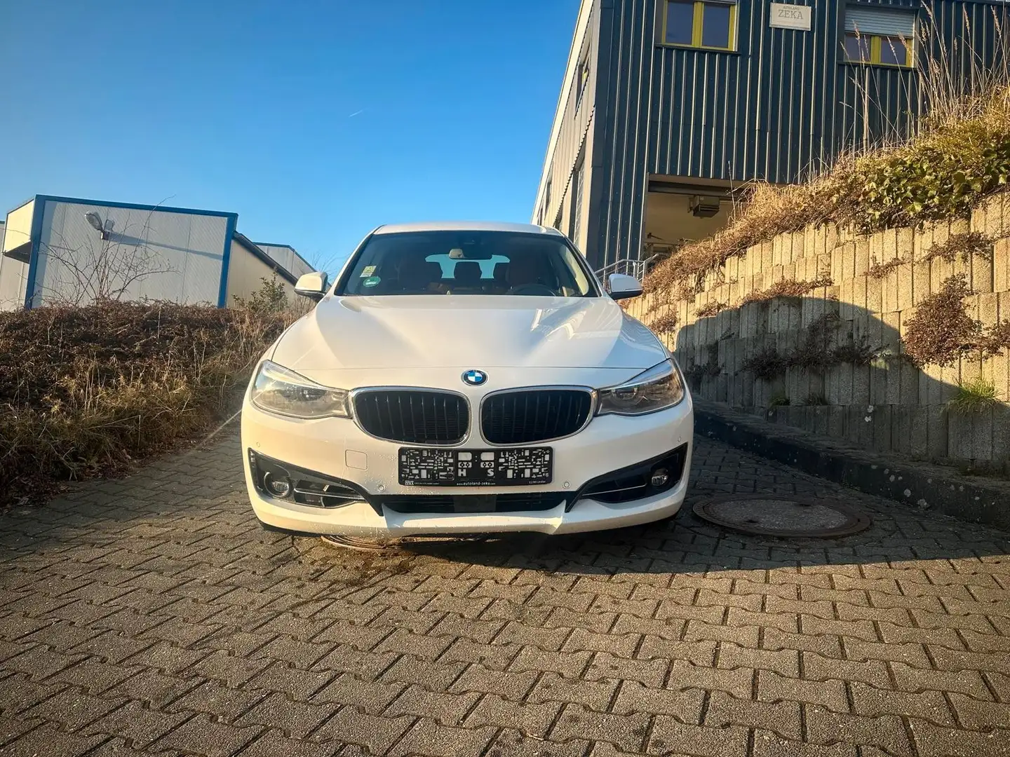 BMW 330 d*xDrive*Sport Line*GT*NAVI*LEDER White - 2