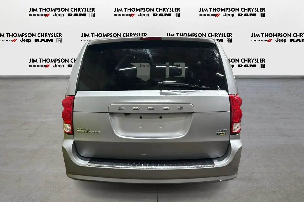 Dodge Grand Caravan снимка Dodge Grand Caravan
