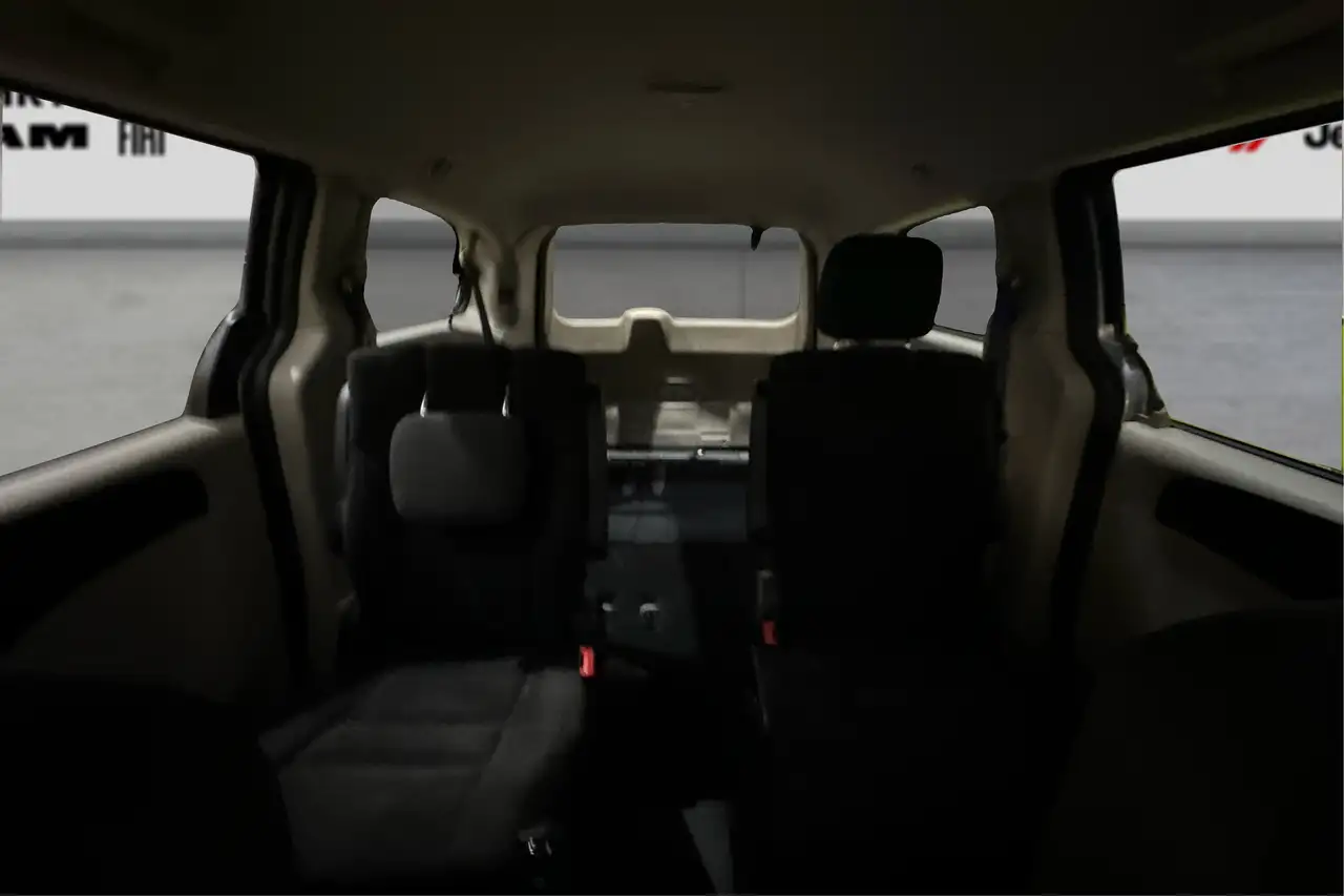 Dodge Grand Caravan снимка Dodge Grand Caravan