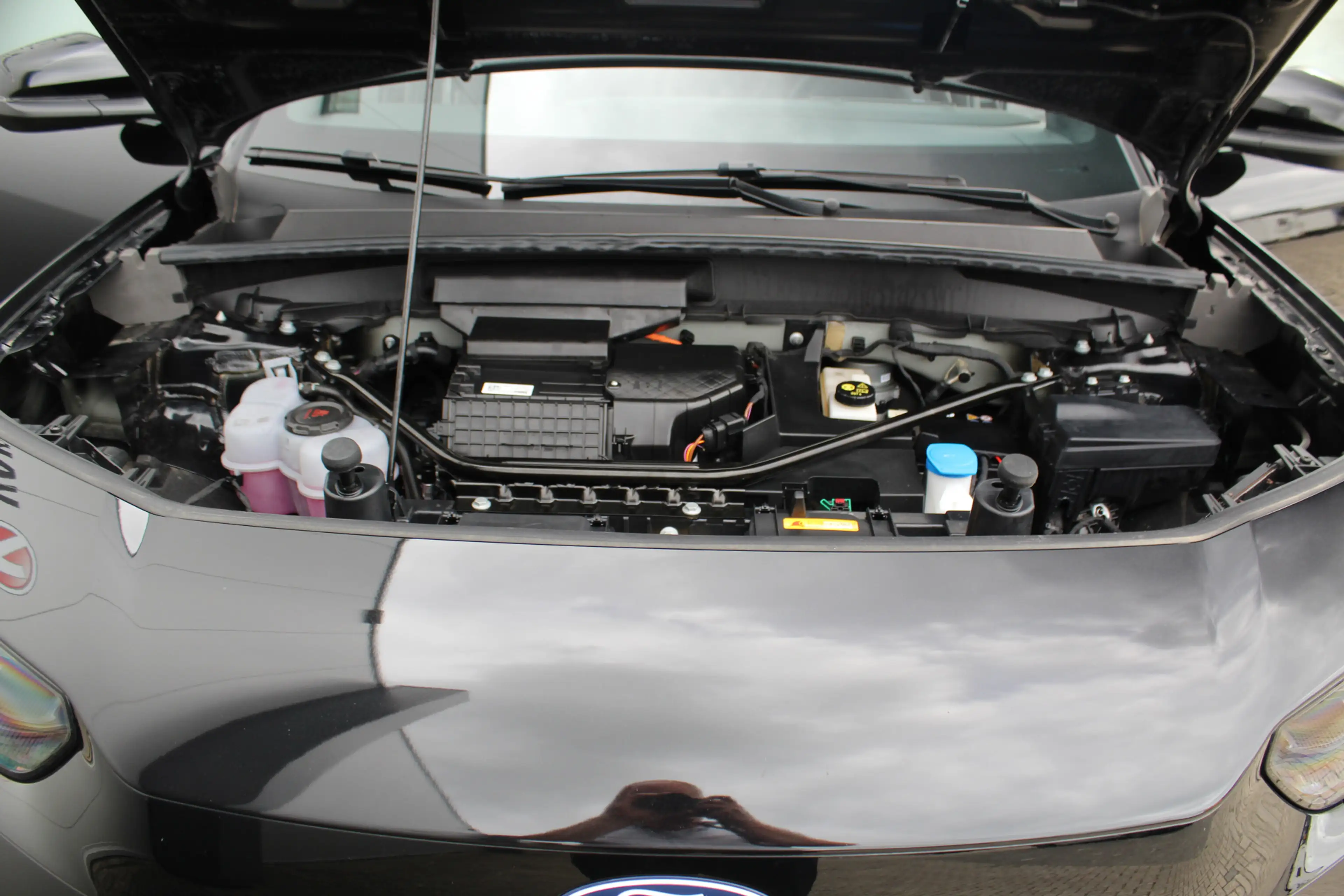 Ford Capri Premium Extended Range RWD 77 kWh. Vol elektrisch — photo 4