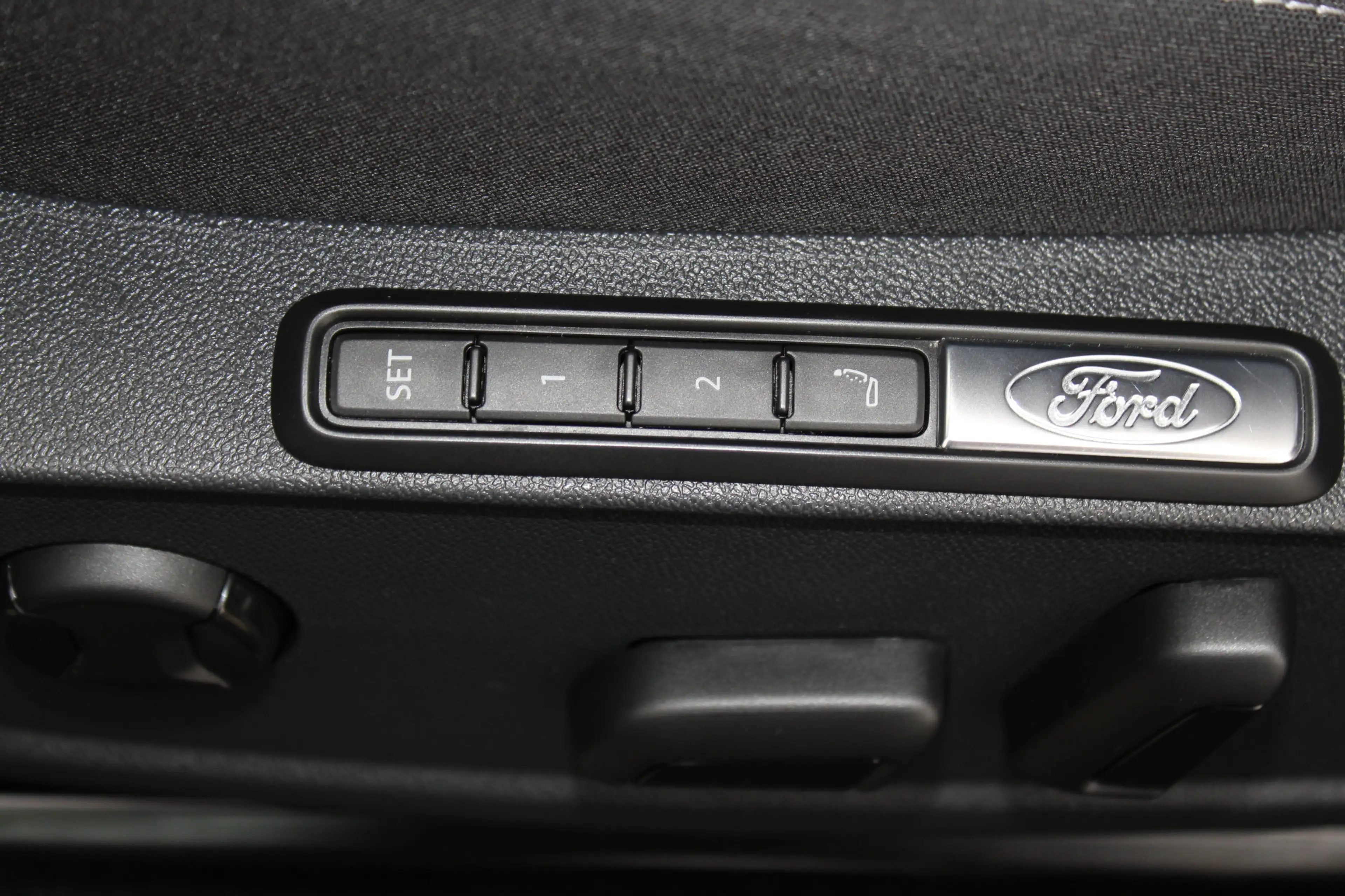 Ford Capri Premium Extended Range RWD 77 kWh. Vol elektrisch — photo 32