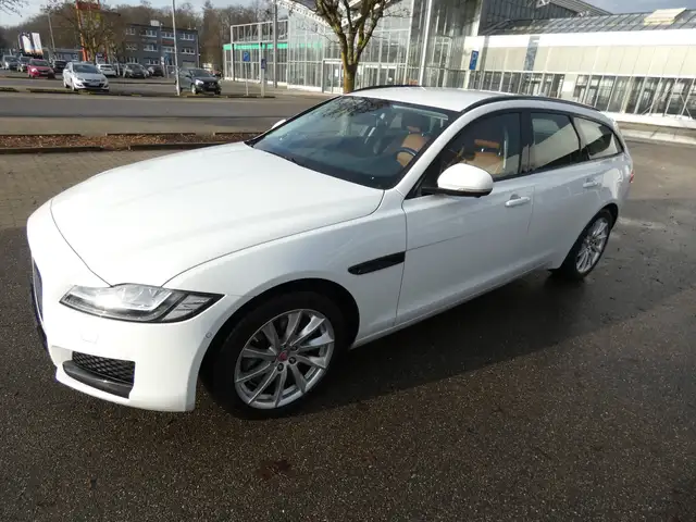 Jaguar XF Portfolio AWD "Leder"Navi