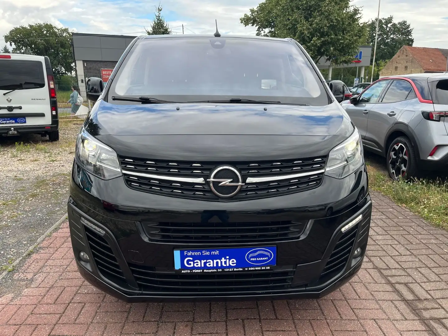 Opel Zafira Life Innovat. L3+AUT.+7 SITZE+LEDER+PANO Schwarz - 2