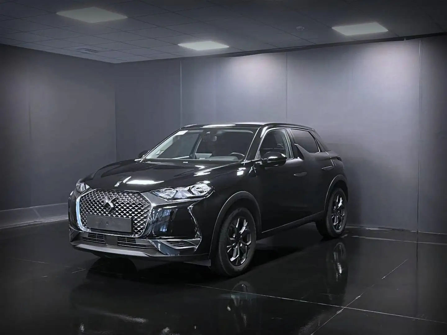 DS Automobiles DS 3 Crossback PureTech 100 So Chic Nero - 1