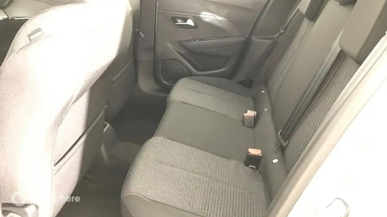 Peugeot 208 208 — photo 13