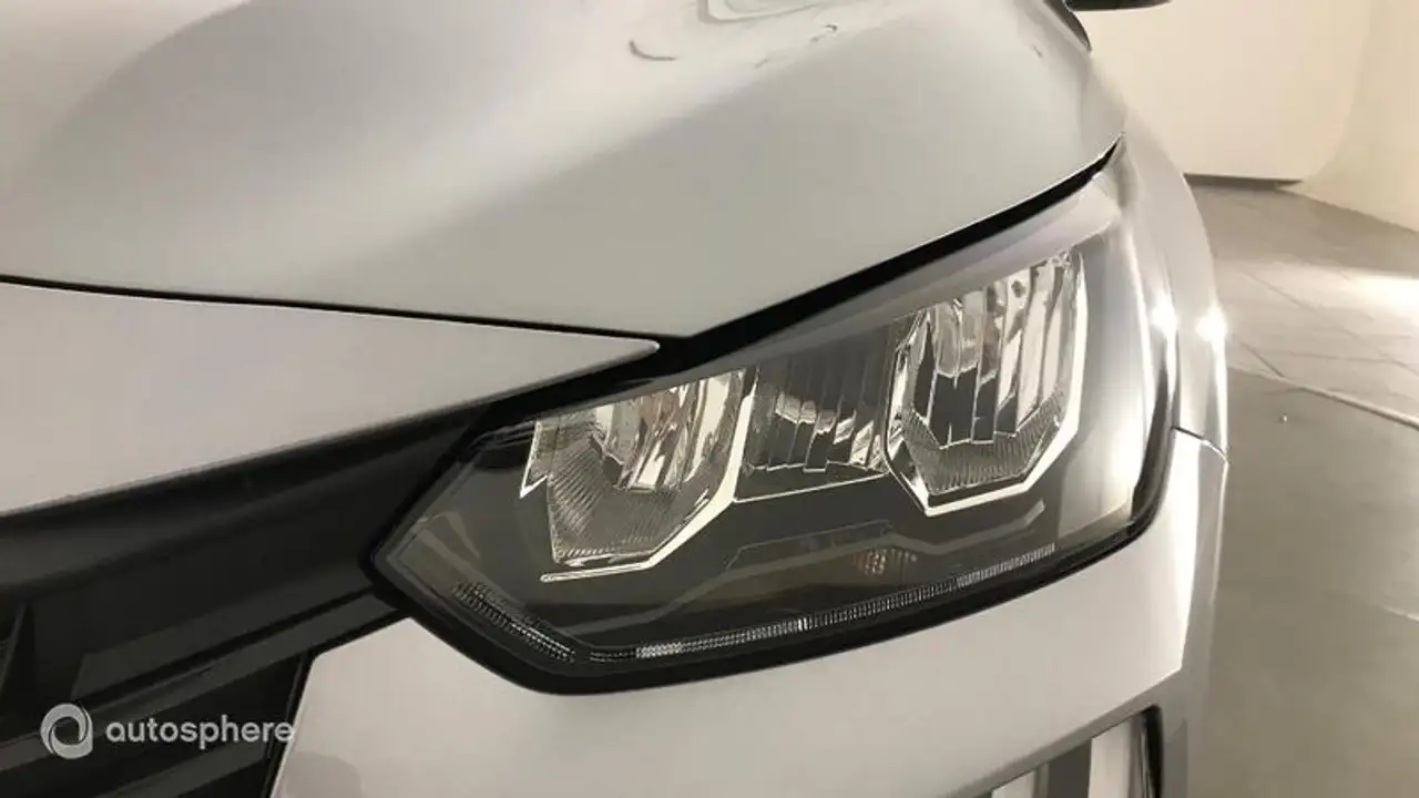 Peugeot 208 208 — photo 17