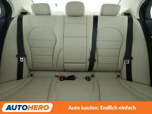 Mercedes-Benz C-Class view 15